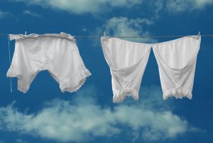 Nacktheit im Büro - Outfit prüfen