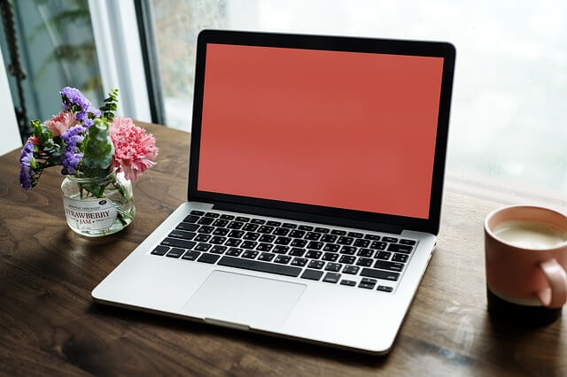 Laptop im Homeoffice